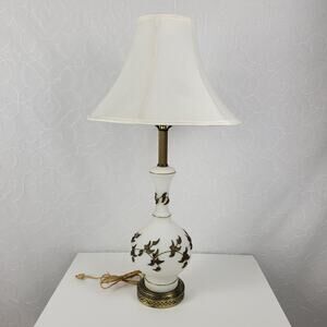 Vintage Stiffel Table Lamp White Porcelain Gold Leaf MCM Retro Hollywood Regency